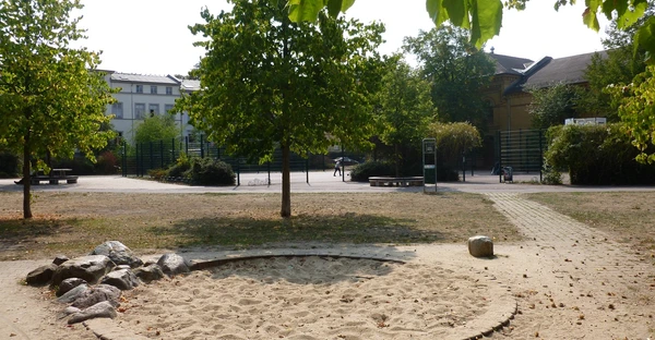 Spiel- und Bolzplatz Ludwig-Stur-Straße