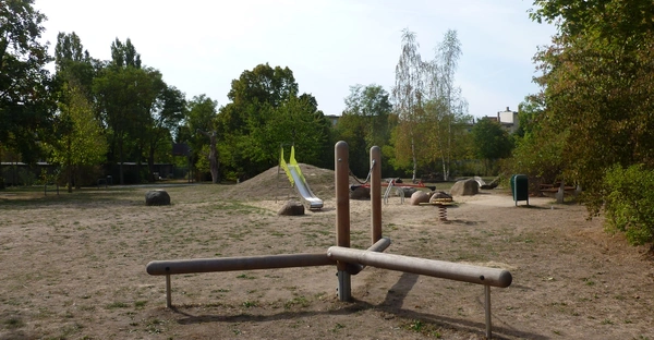 Spiel- und Streetballplatz Karl-Pilger-Straße