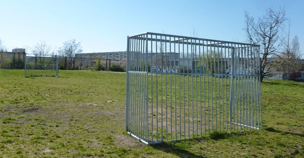 Spielhügel und Bolzwiese Wernigeröder Straße