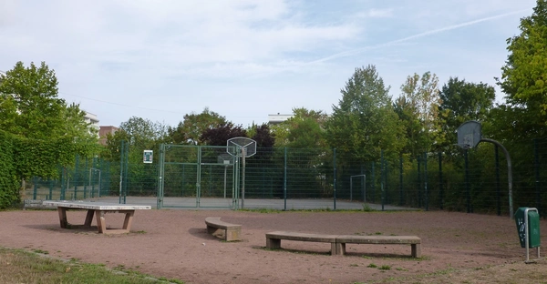 Bolz- und Streetballplatz Zapfenweg