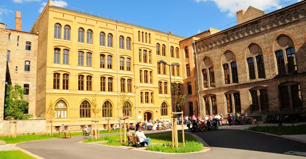 Außenansicht Vokshochschule