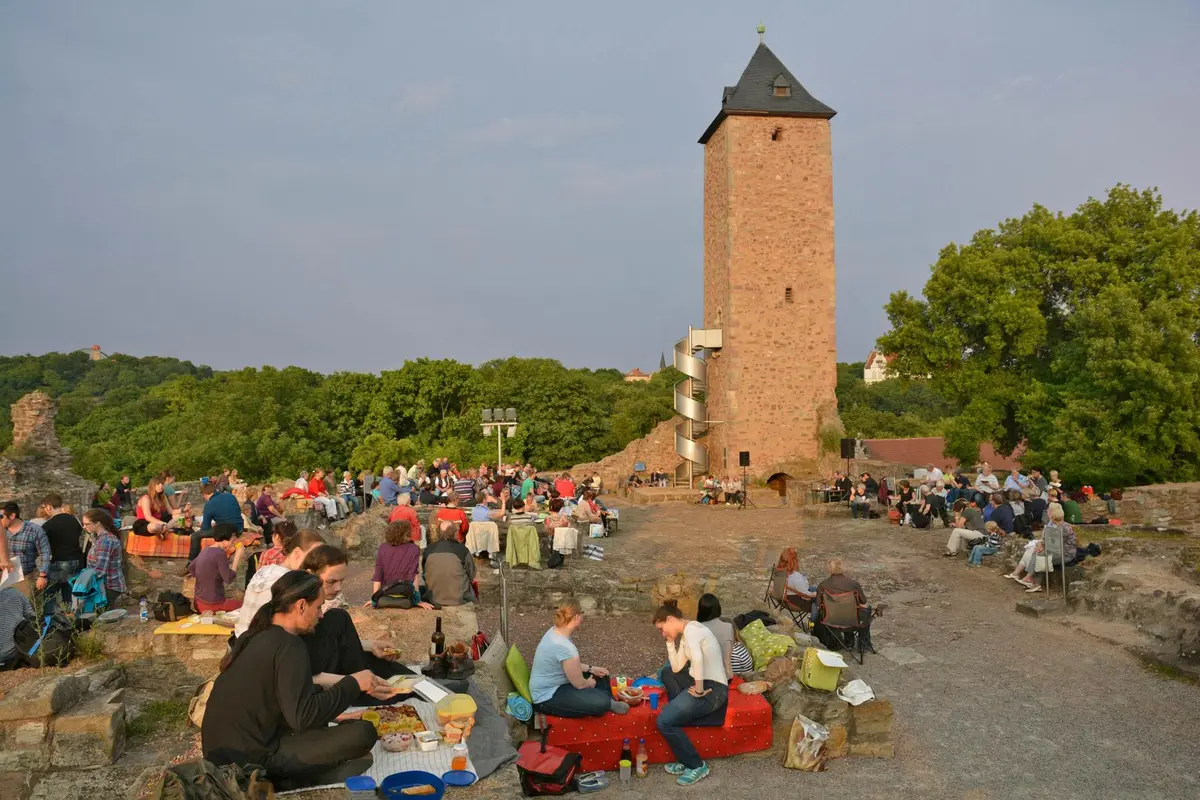 Literaturpicknick auf der Burg Giebichenstein